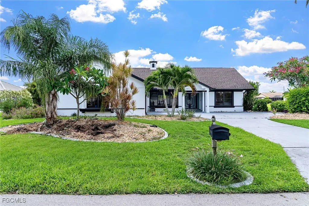 2328 SE 27th Street Cape Coral FL 33904