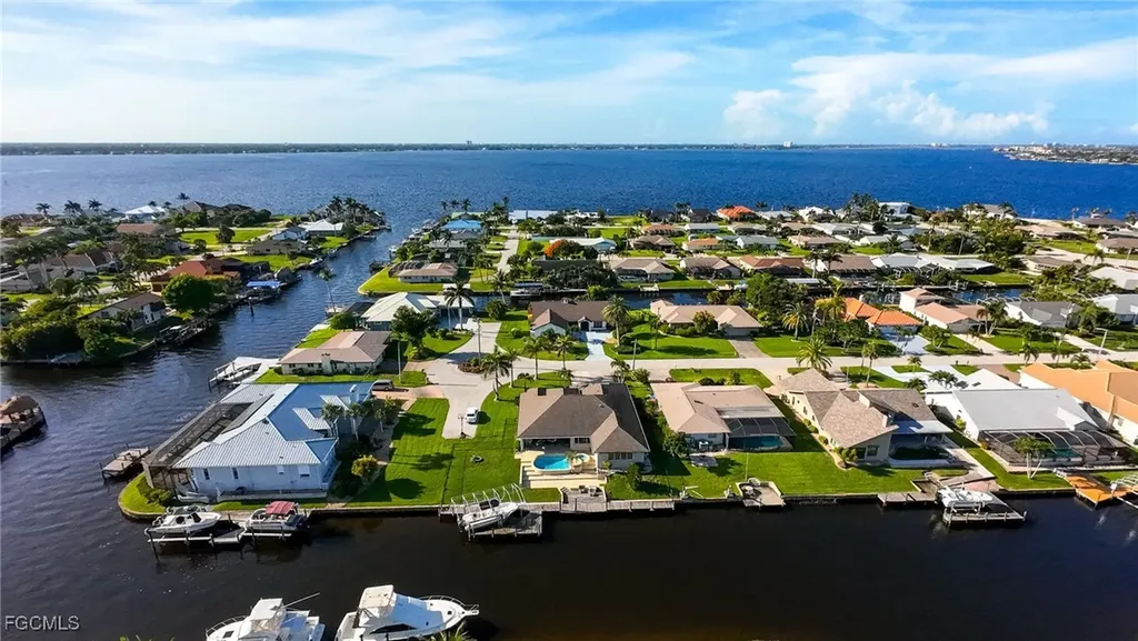 2328 SE 27th Street Cape Coral FL 33904