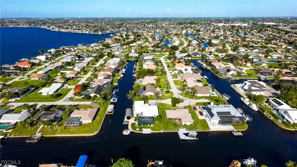 2328 SE 27th Street Cape Coral FL 33904