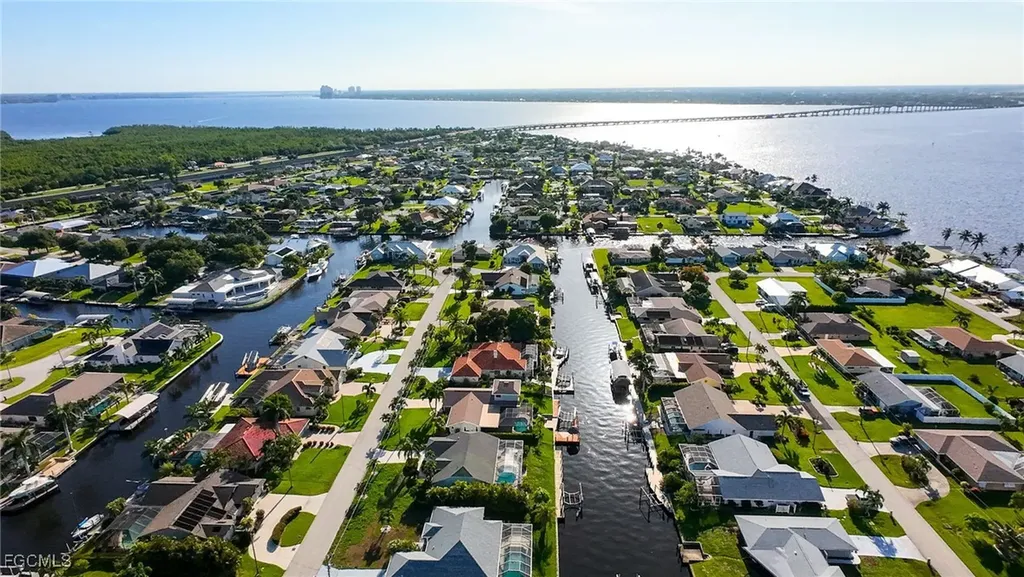 2328 SE 27th Street Cape Coral FL 33904
