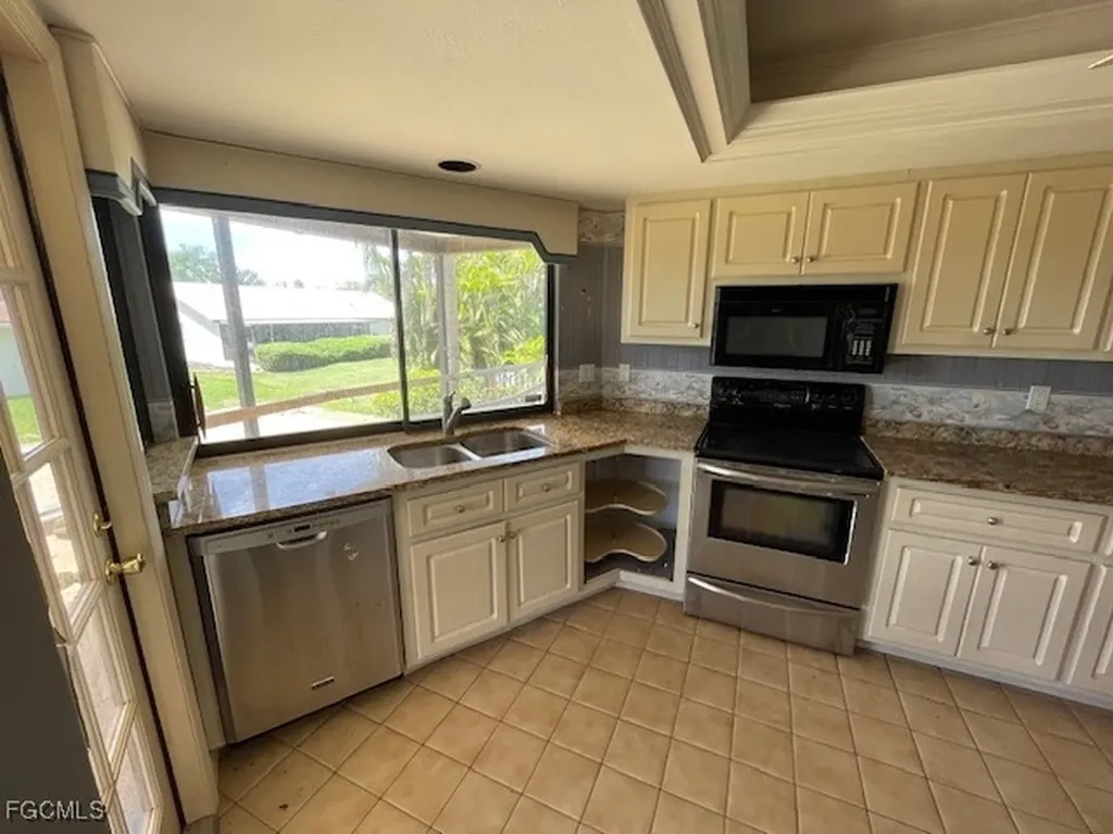 6057 Birnam Wood Lane Fort Myers FL 33908