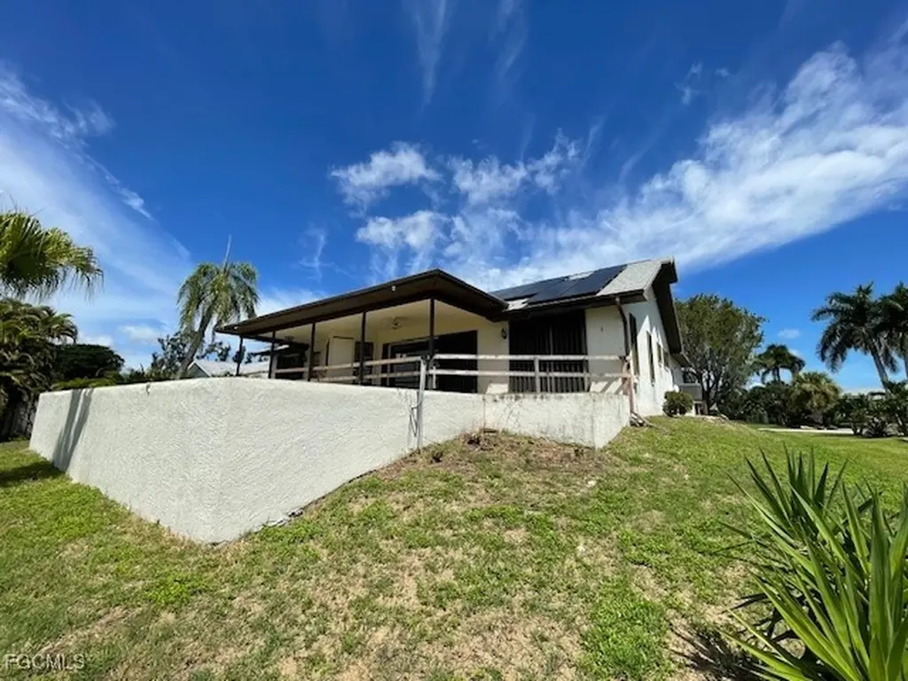 6057 Birnam Wood Lane Fort Myers FL 33908