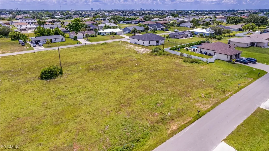 2213 NE 14th Avenue Cape Coral FL 33909