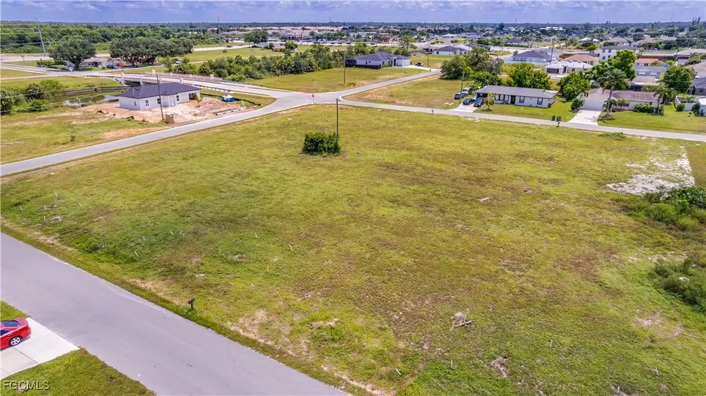 2213 NE 14th Avenue Cape Coral FL 33909