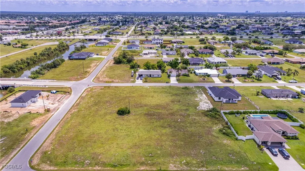 2213 NE 14th Avenue Cape Coral FL 33909