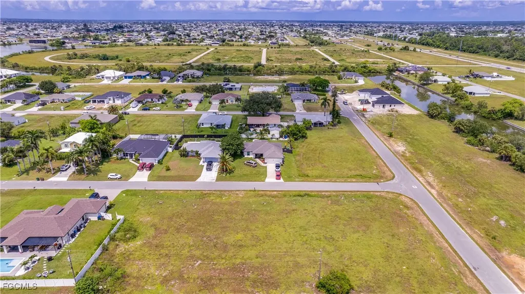 2213 NE 14th Avenue Cape Coral FL 33909