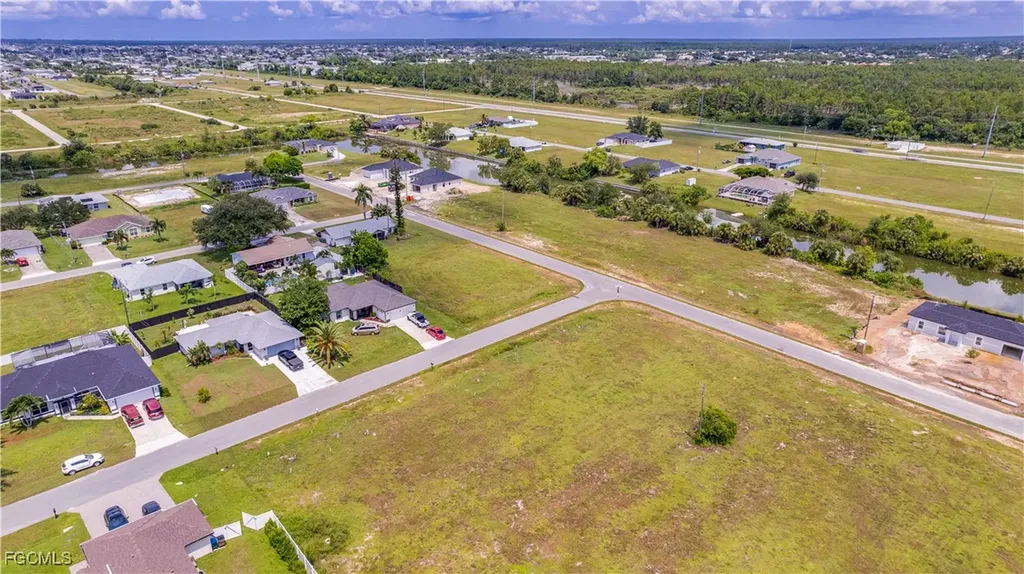 2213 NE 14th Avenue Cape Coral FL 33909