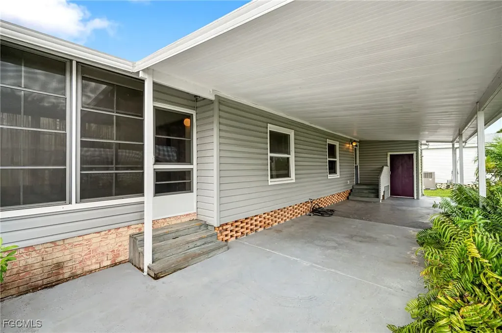 9849 Creekwood Lane Fort Myers FL 33905