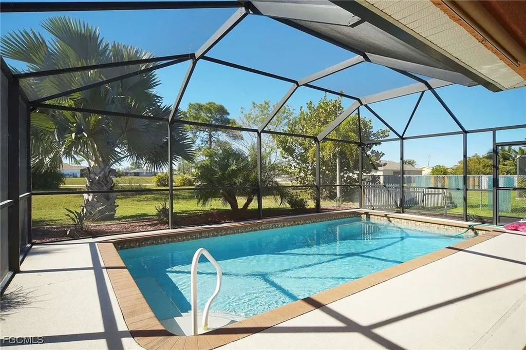 1916 NW 13th Place Cape Coral FL 33993