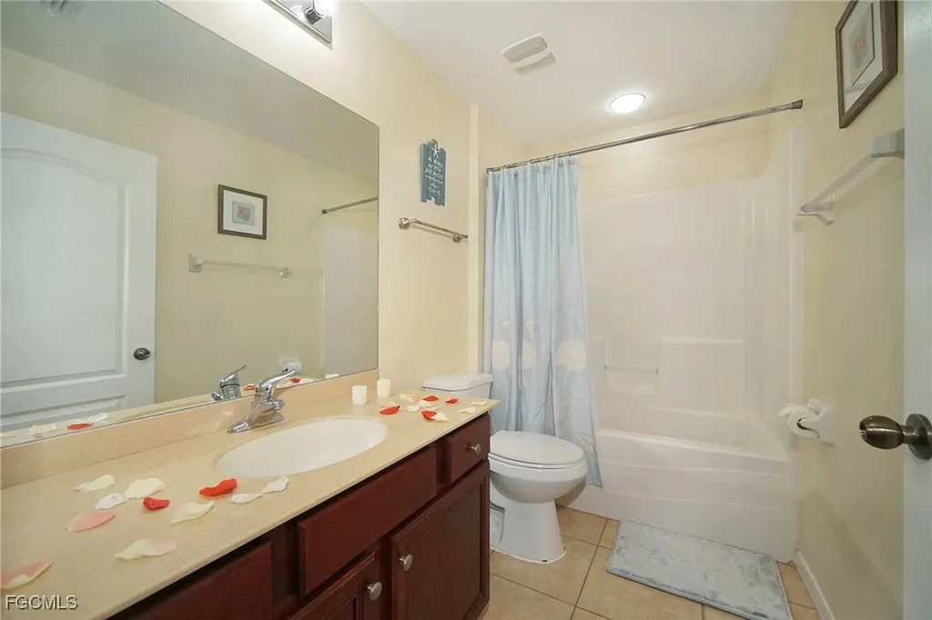 1916 NW 13th Place Cape Coral FL 33993