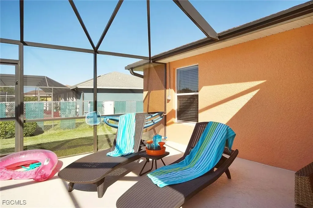 1916 NW 13th Place Cape Coral FL 33993