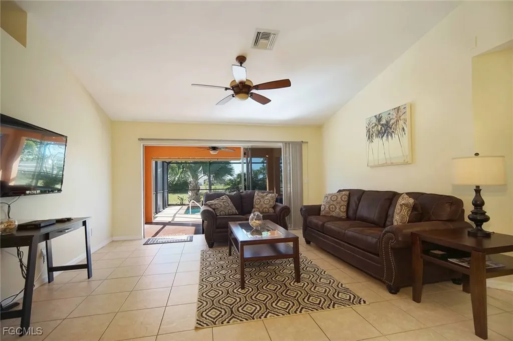 1916 NW 13th Place Cape Coral FL 33993