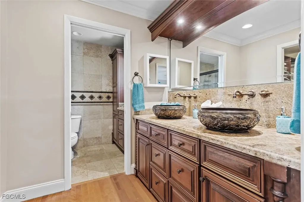 252 Bayshore Drive Cape Coral FL 33904