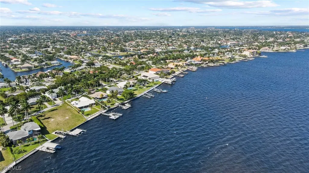 252 Bayshore Drive Cape Coral FL 33904