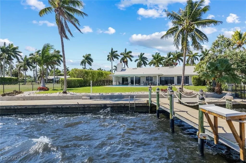 252 Bayshore Drive Cape Coral FL 33904