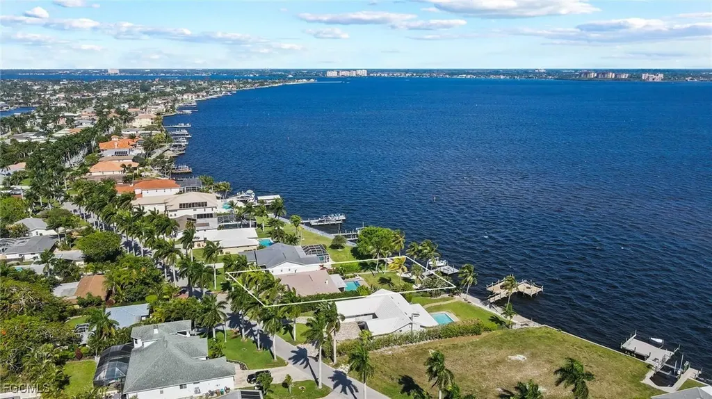 252 Bayshore Drive Cape Coral FL 33904