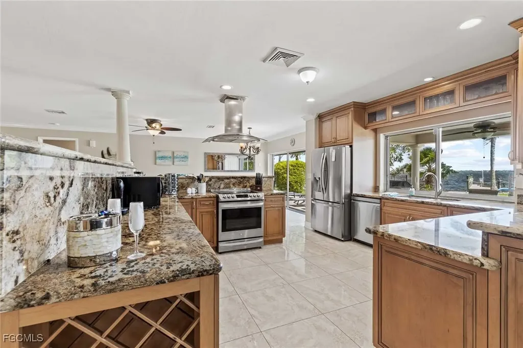 252 Bayshore Drive Cape Coral FL 33904