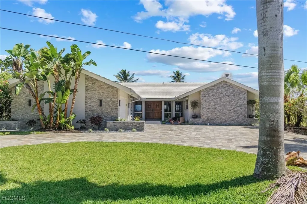 252 Bayshore Drive Cape Coral FL 33904