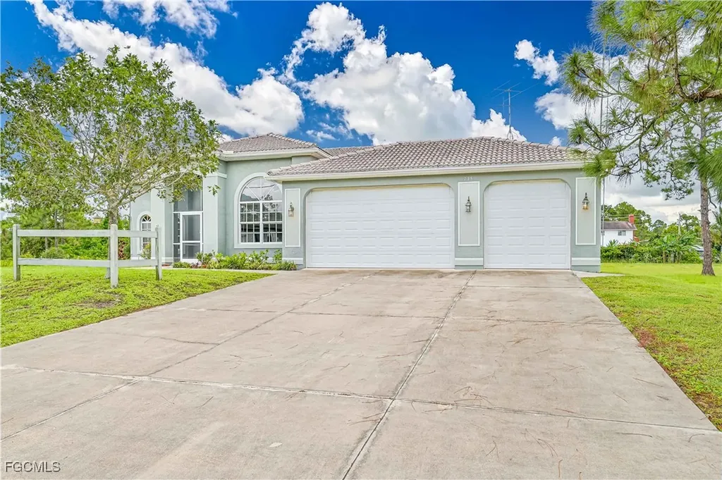 735 Troy Avenue Lehigh Acres FL 33974