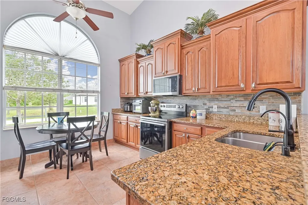 735 Troy Avenue Lehigh Acres FL 33974