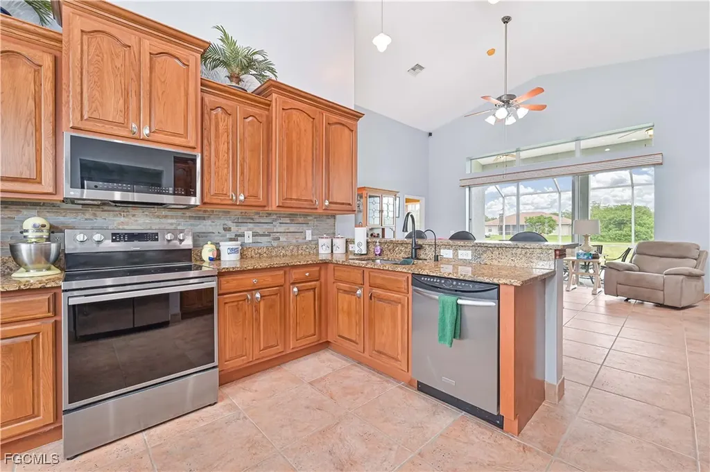 735 Troy Avenue Lehigh Acres FL 33974