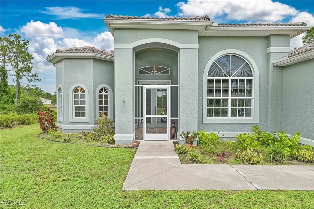 735 Troy Avenue Lehigh Acres FL 33974