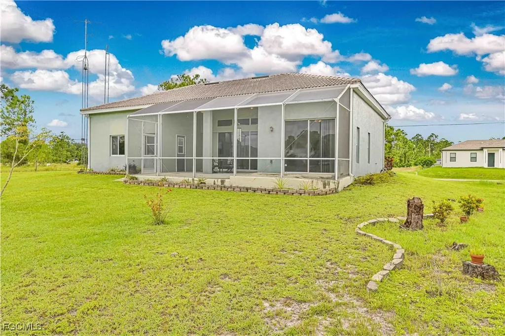 735 Troy Avenue Lehigh Acres FL 33974
