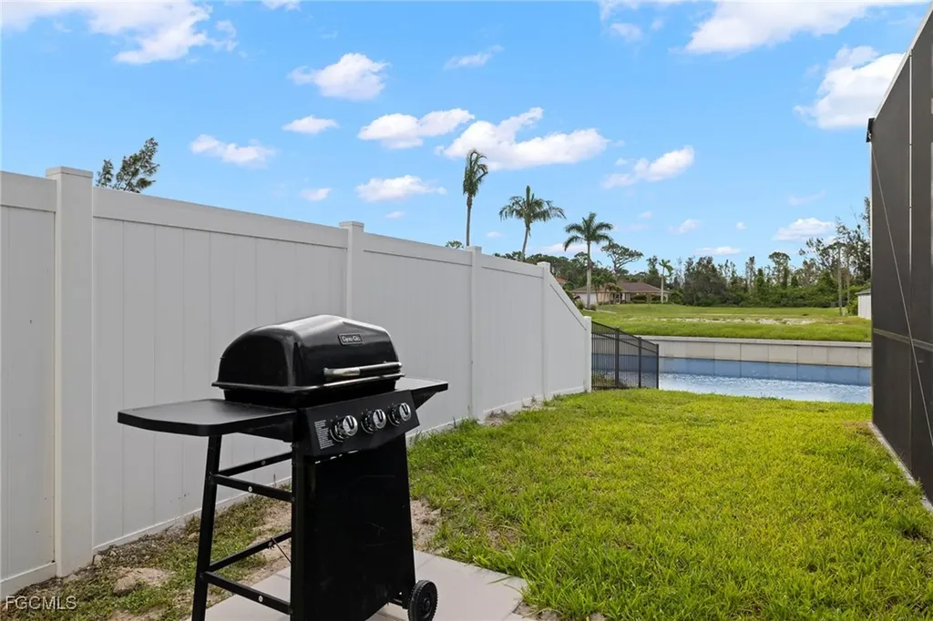 1137 SW 18th Court Cape Coral FL 33991