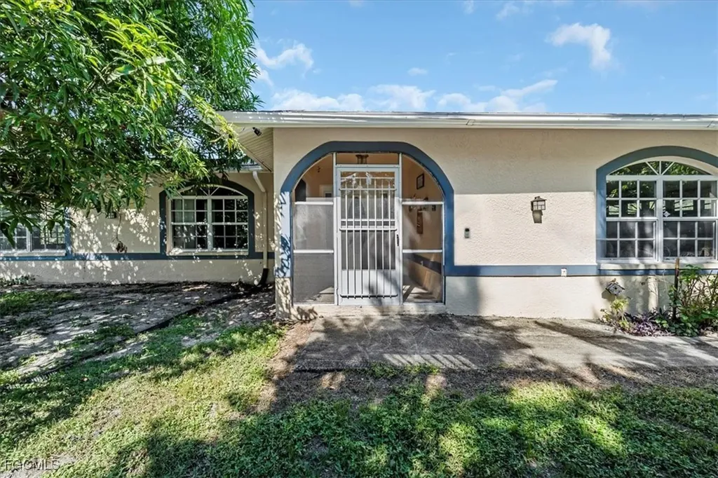2831 White Boulevard Naples FL 34117
