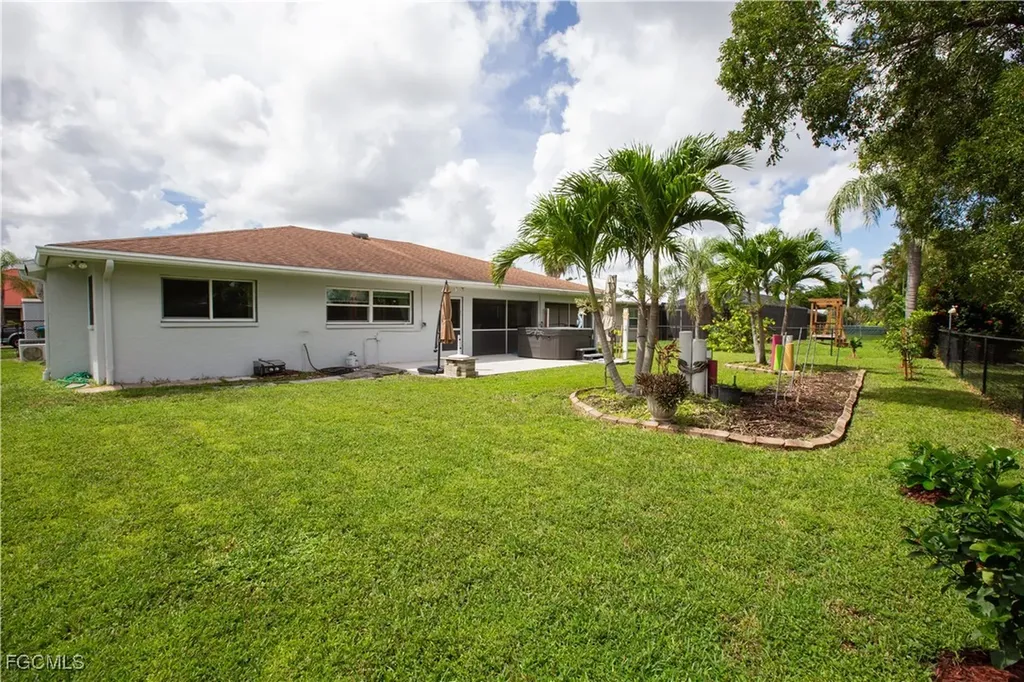 3417 SE 22nd Avenue Cape Coral FL 33904