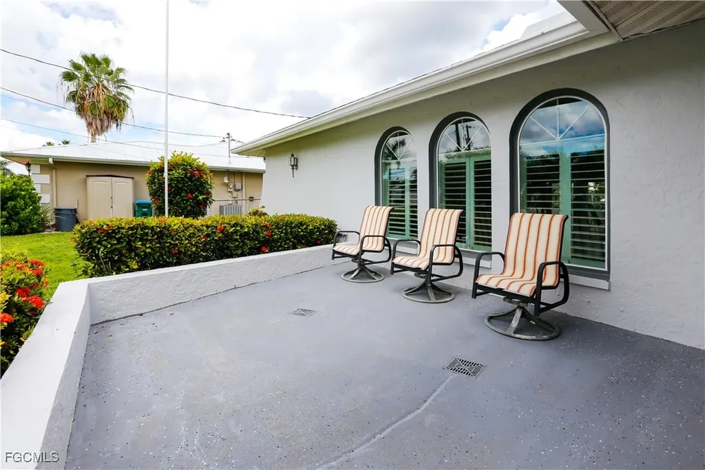 3417 SE 22nd Avenue Cape Coral FL 33904