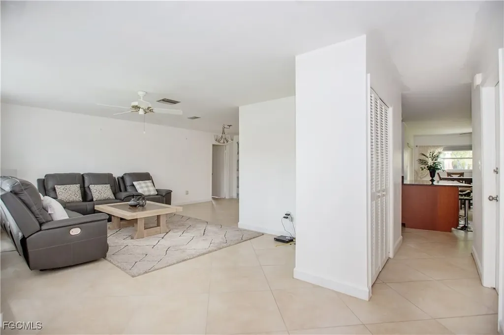 3417 SE 22nd Avenue Cape Coral FL 33904