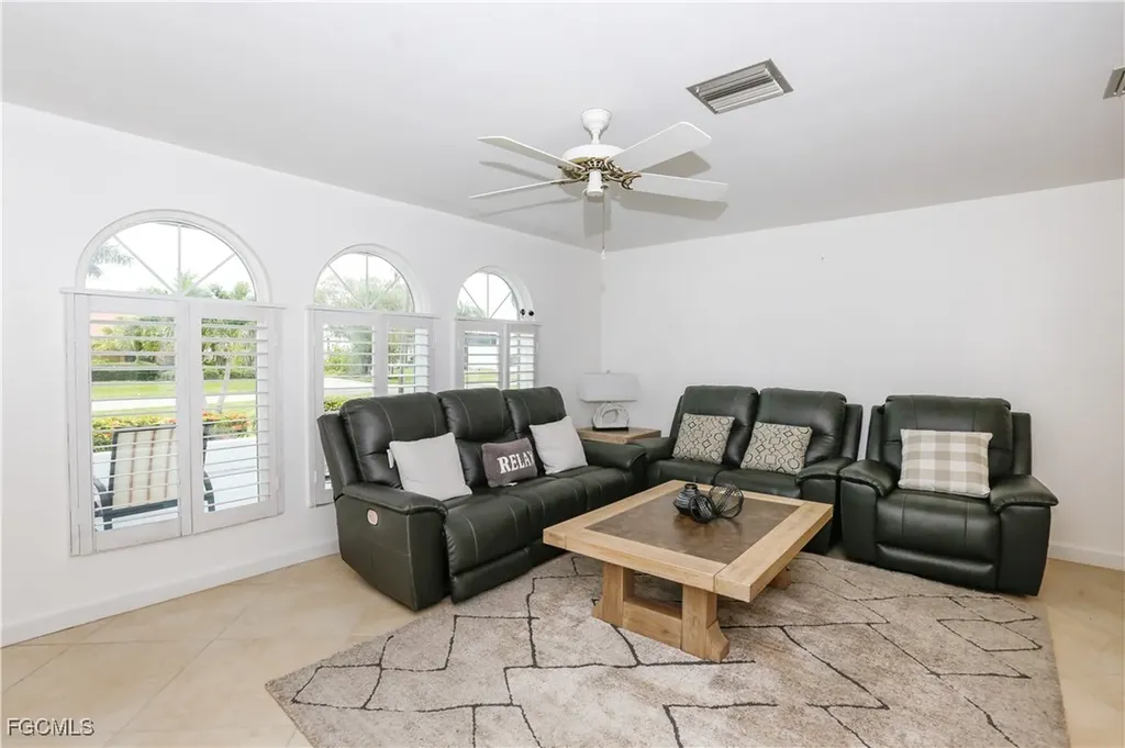 3417 SE 22nd Avenue Cape Coral FL 33904