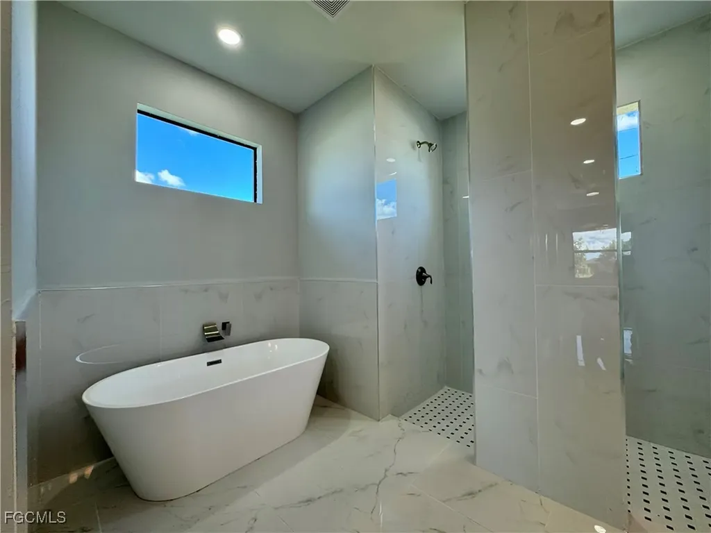 2004 Tropicana Parkway W Cape Coral FL 33993