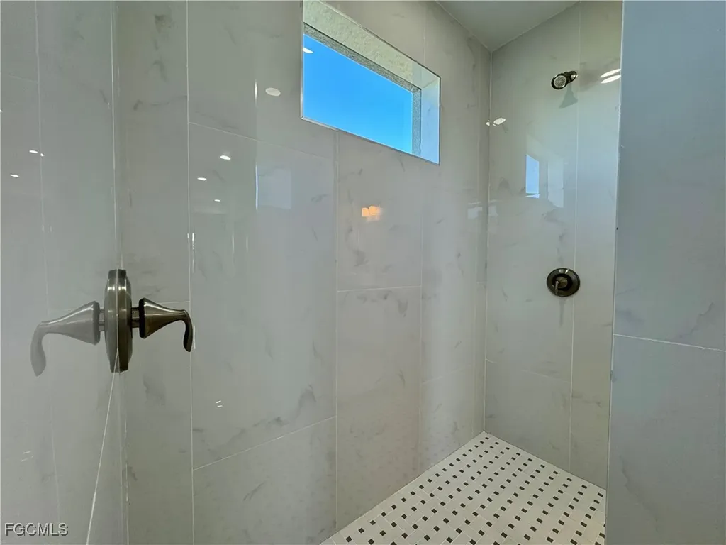 2004 Tropicana Parkway W Cape Coral FL 33993