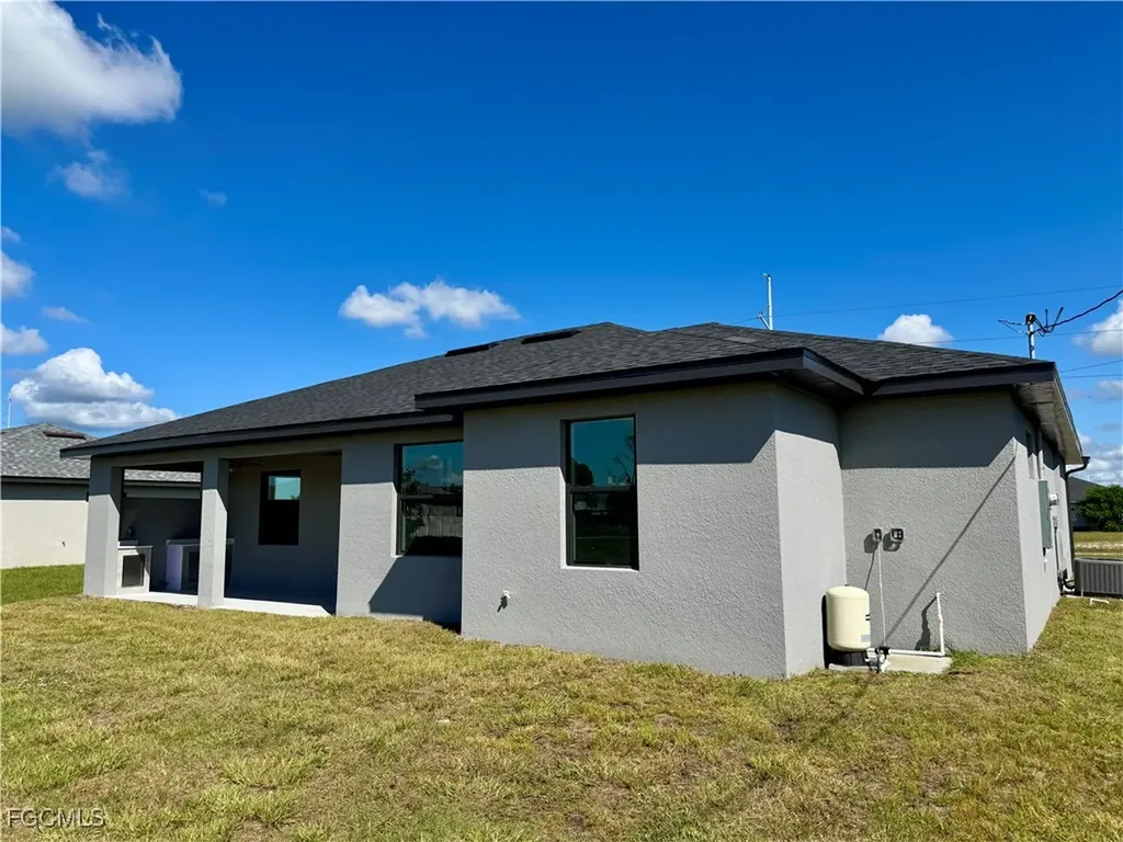 2004 Tropicana Parkway W Cape Coral FL 33993