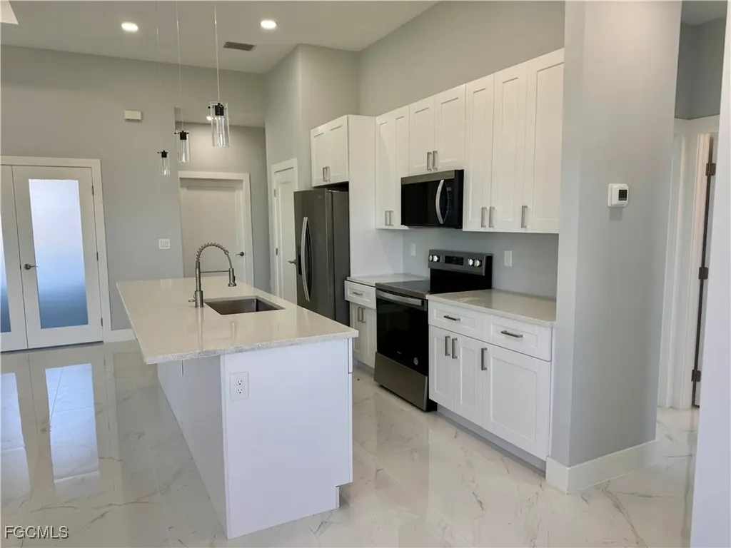 2004 Tropicana Parkway W Cape Coral FL 33993