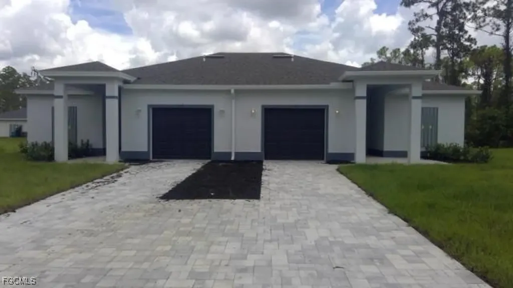 1116-1118 Albert Avenue Lehigh Acres FL 33971