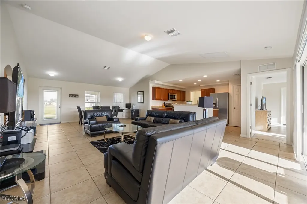 2611 NE 2nd Place Cape Coral FL 33909
