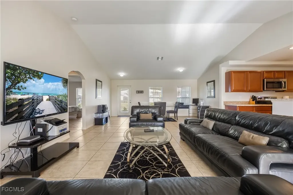 2611 NE 2nd Place Cape Coral FL 33909