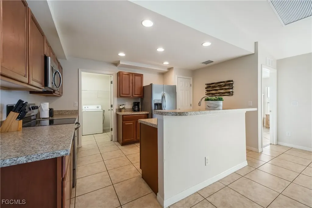 2611 NE 2nd Place Cape Coral FL 33909