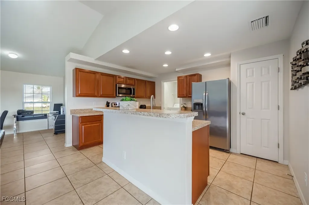 2611 NE 2nd Place Cape Coral FL 33909