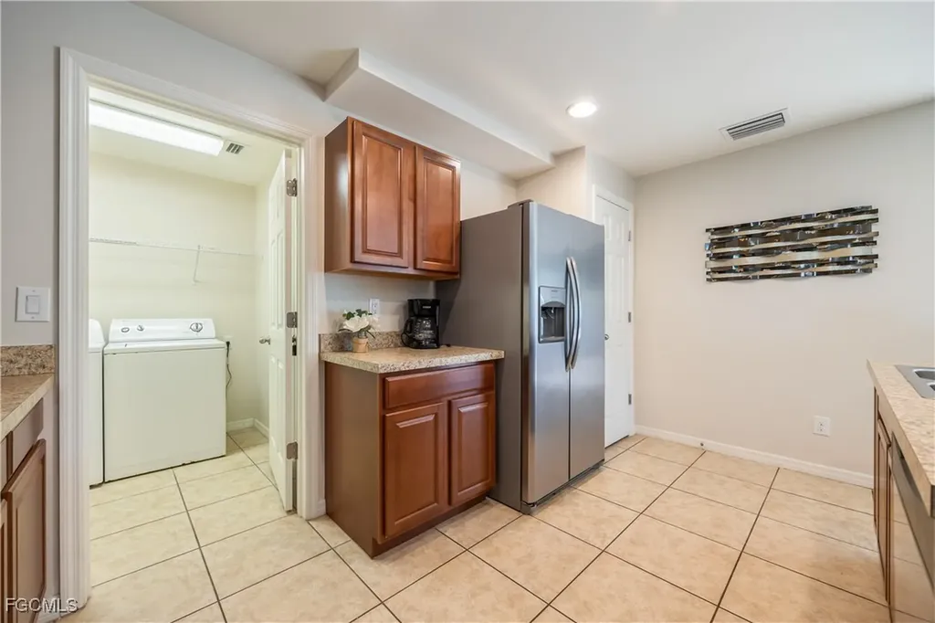 2611 NE 2nd Place Cape Coral FL 33909