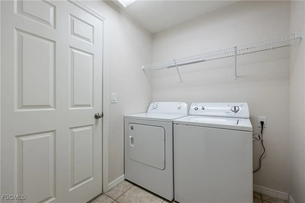 2611 NE 2nd Place Cape Coral FL 33909