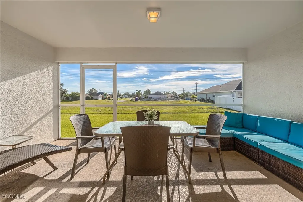 2611 NE 2nd Place Cape Coral FL 33909