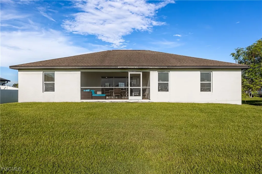 2611 NE 2nd Place Cape Coral FL 33909