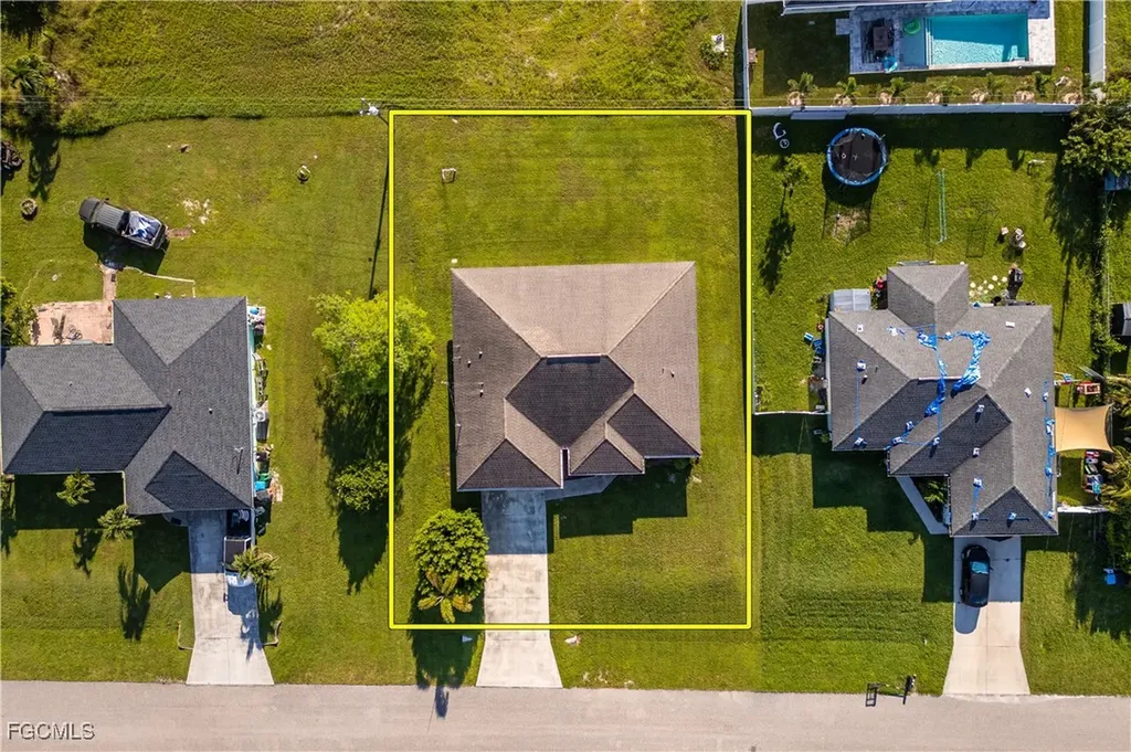 2611 NE 2nd Place Cape Coral FL 33909