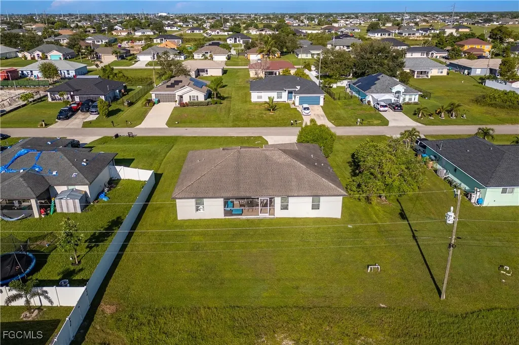 2611 NE 2nd Place Cape Coral FL 33909