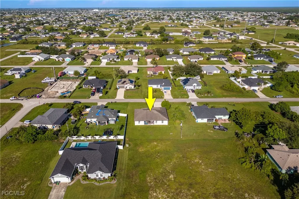 2611 NE 2nd Place Cape Coral FL 33909
