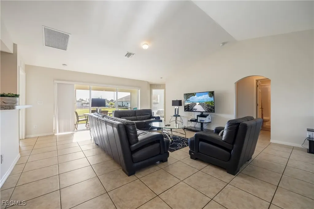 2611 NE 2nd Place Cape Coral FL 33909